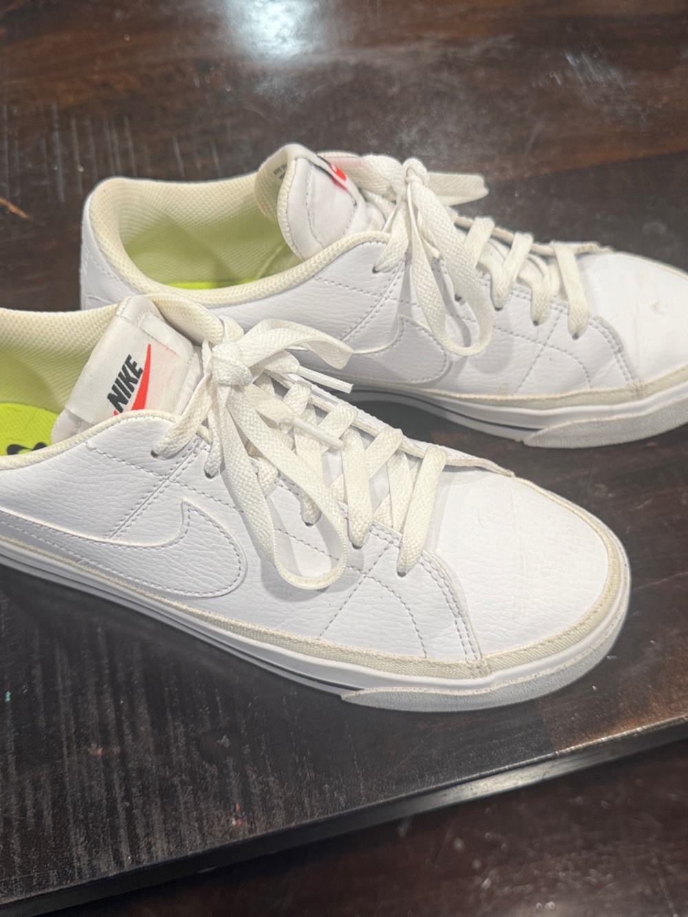 Nike White Low-Top Sneakers with Neon Lime Insole